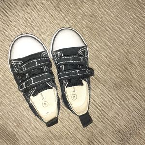 Baby shoes